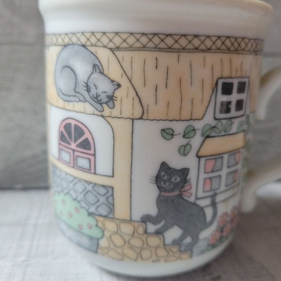 Vintage Ceramic Mug With Pastoral Cottage & Animals Print - Picture 7 of 7